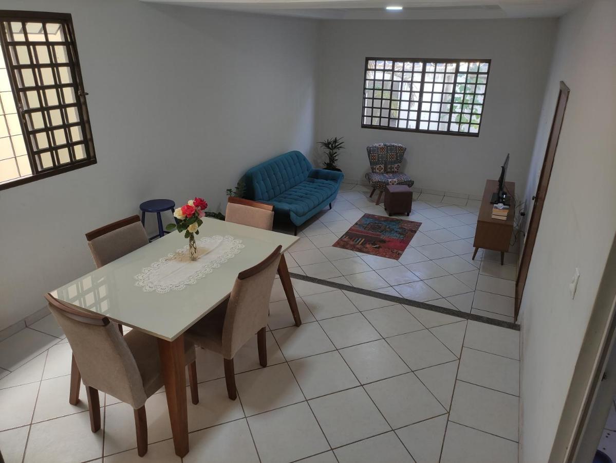 Casa Completa Com Piscina Em Bairro Nobre De Uberlandia Villa Esterno foto