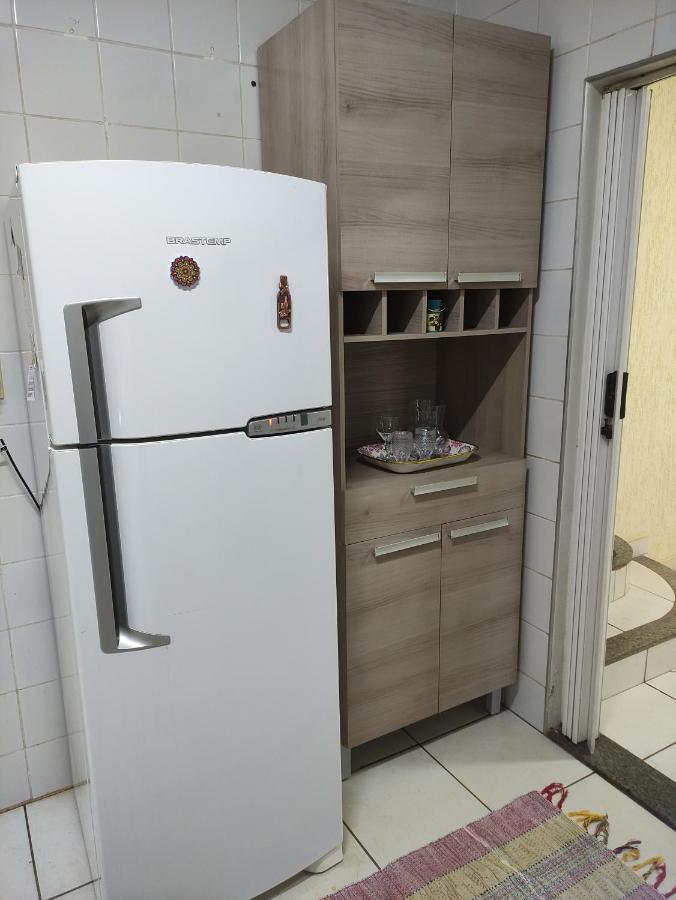 Casa Completa Com Piscina Em Bairro Nobre De Uberlandia Villa Esterno foto